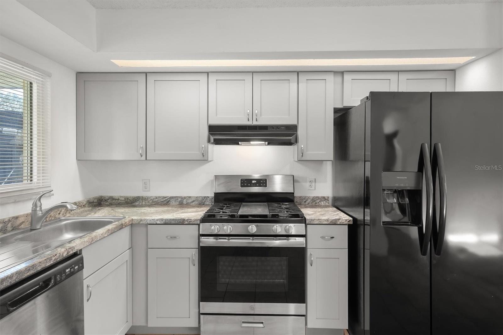 ROSEWOOD MANOR - Residential