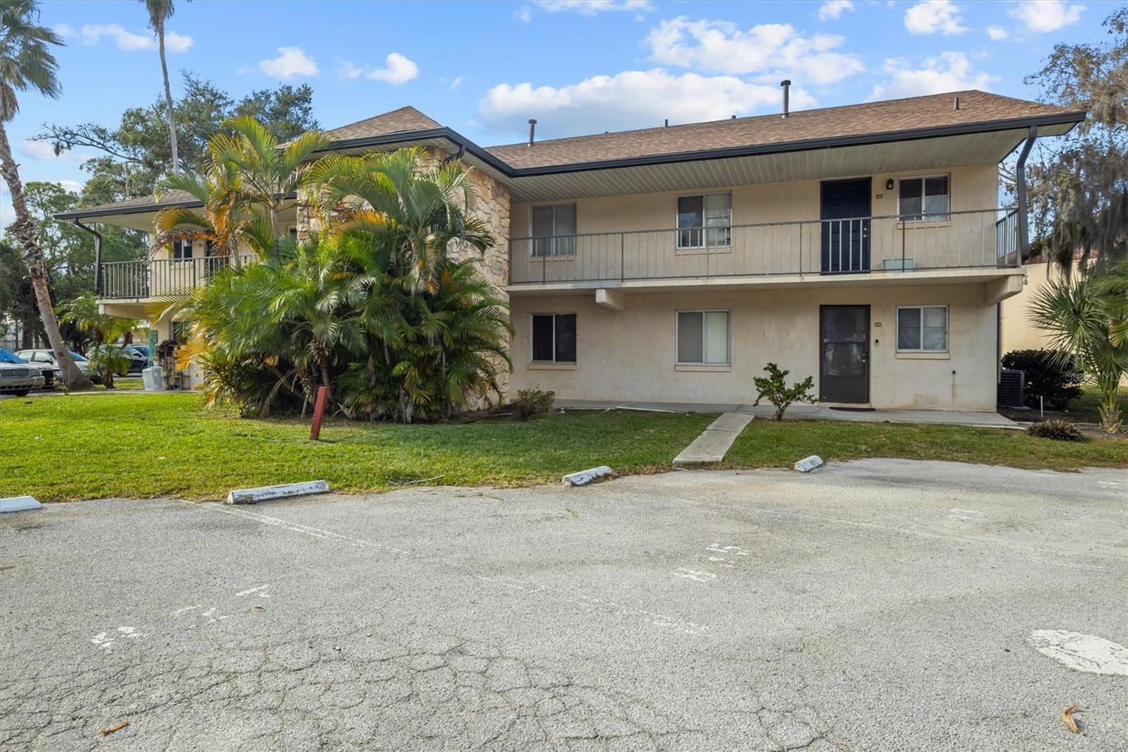 ROSEWOOD MANOR - Residential