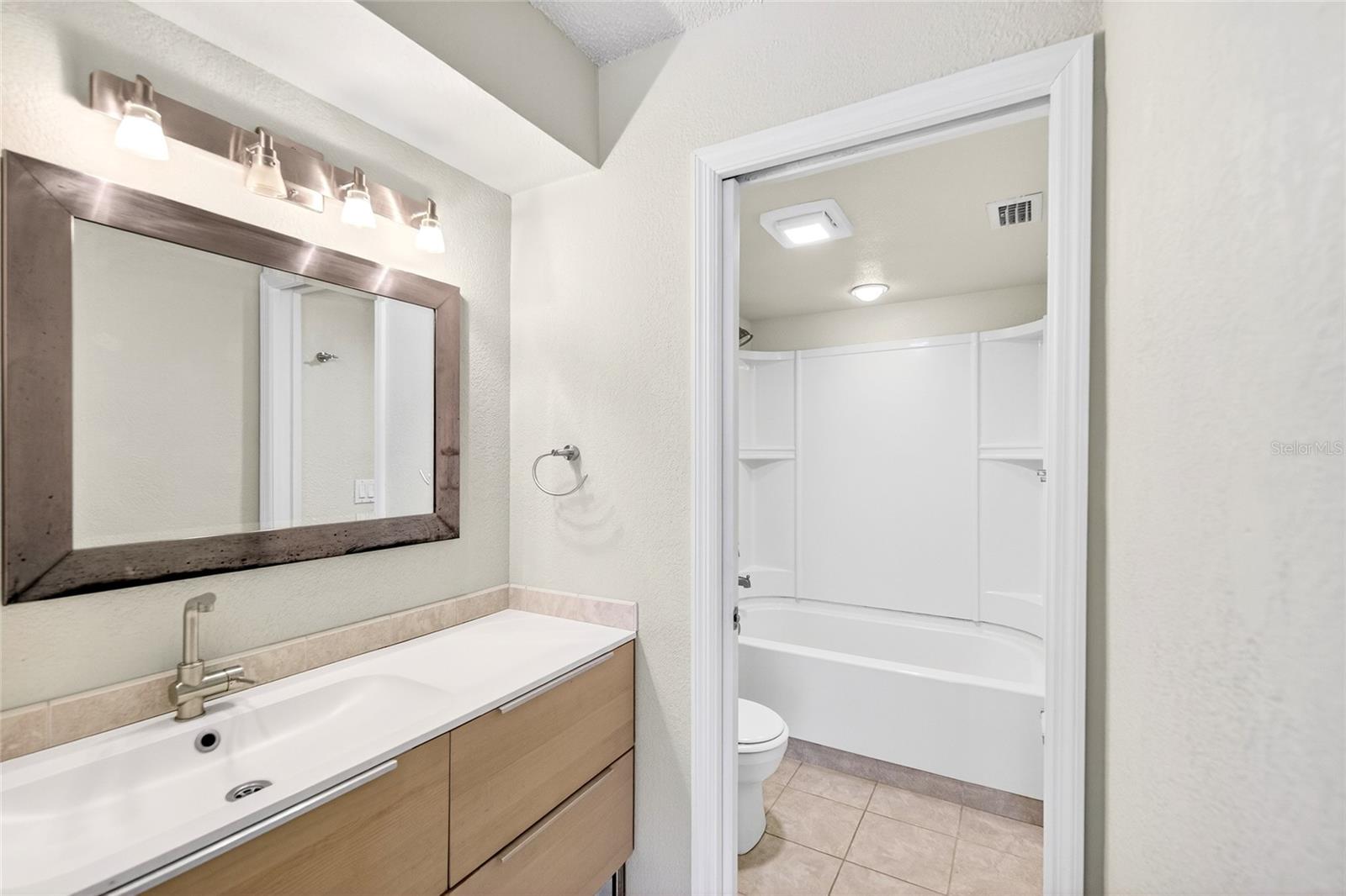 CYPRESS COVE - Residential