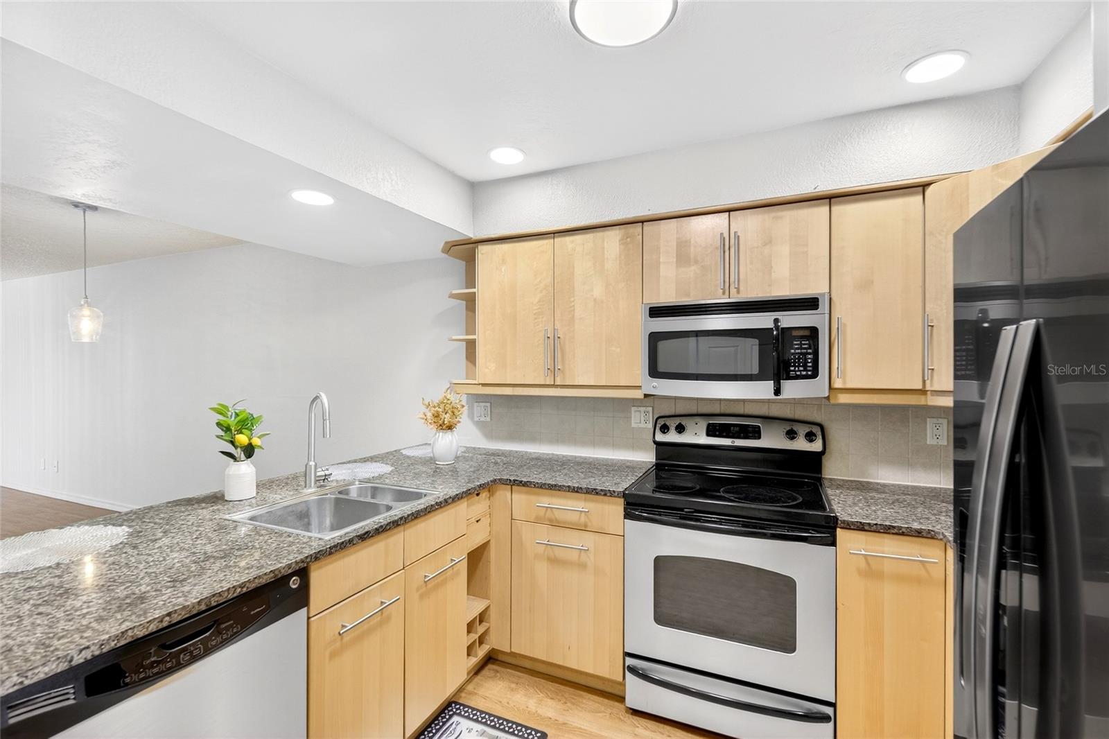 CYPRESS COVE - Residential