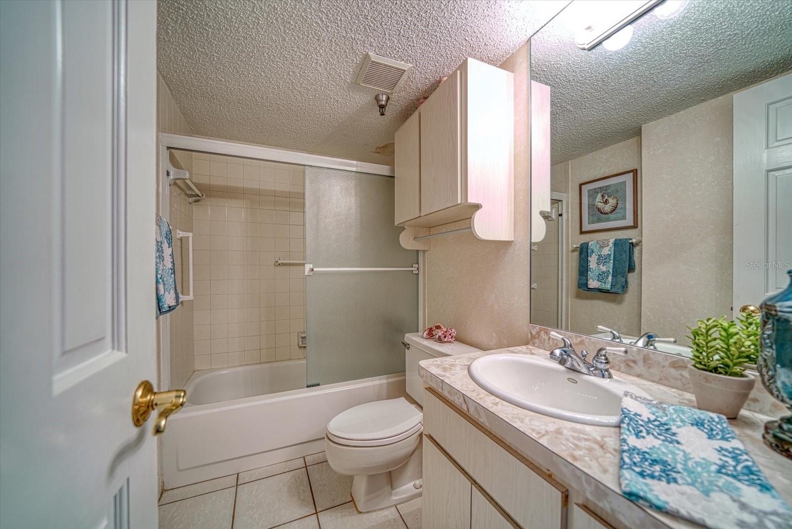 MADEIRA TOWERS CONDO - Residential