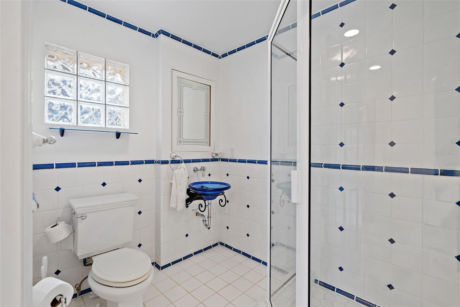 SHARON OAKS ESTATES REP - Residential