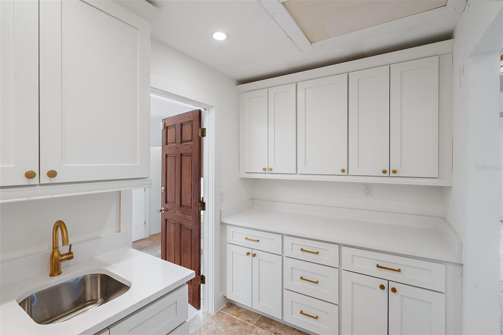 SHARON OAKS ESTATES REP - Residential