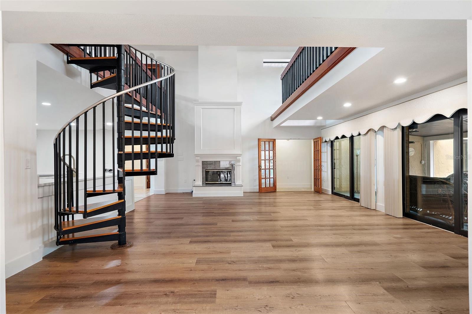 SHARON OAKS ESTATES REP - Residential