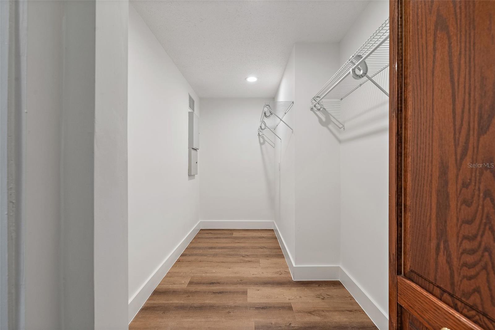 SHARON OAKS ESTATES REP - Residential