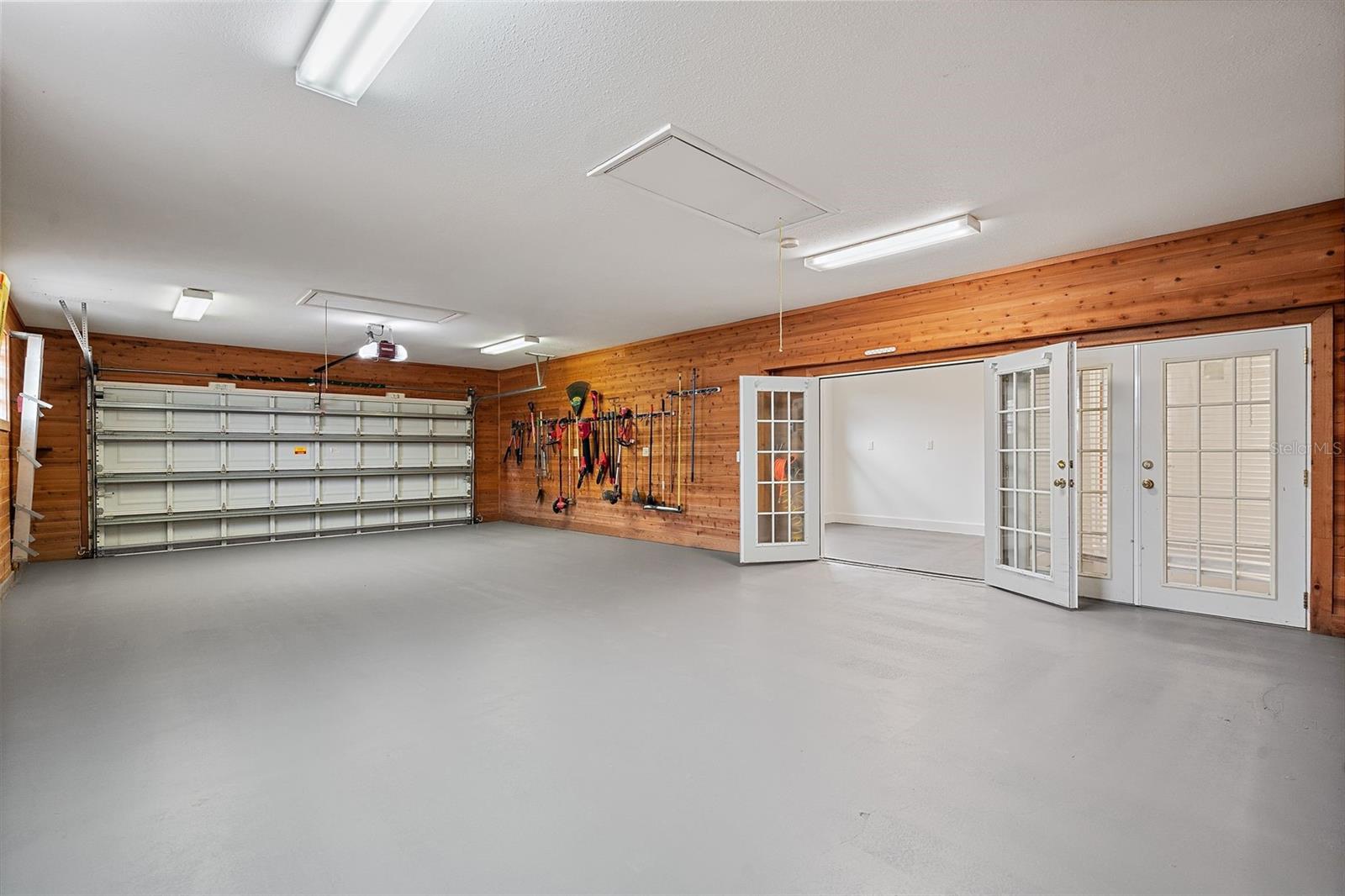 SHARON OAKS ESTATES REP - Residential