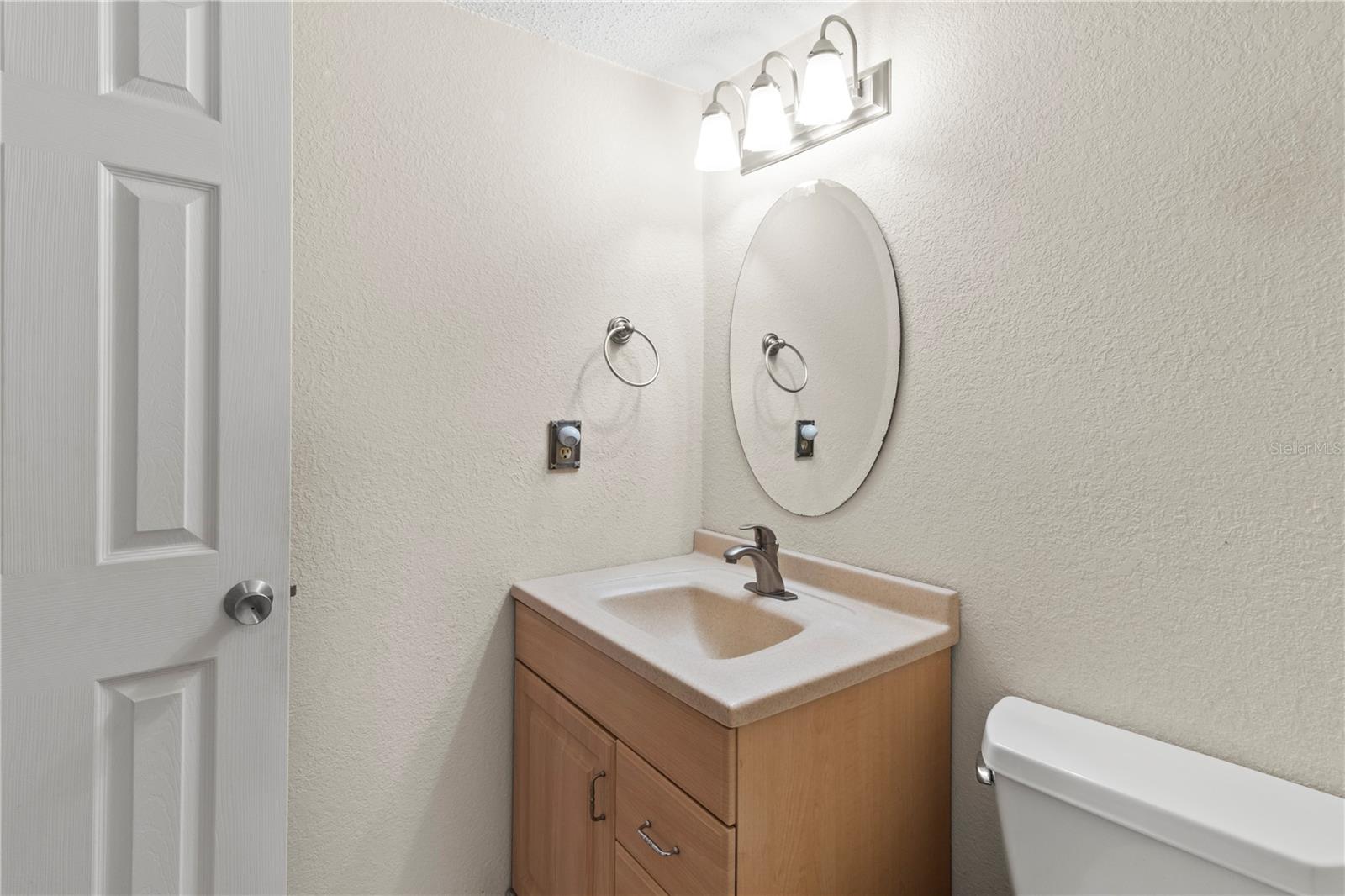 BAYSHORE ON THE LAKE APTS SEC 2 - Residential