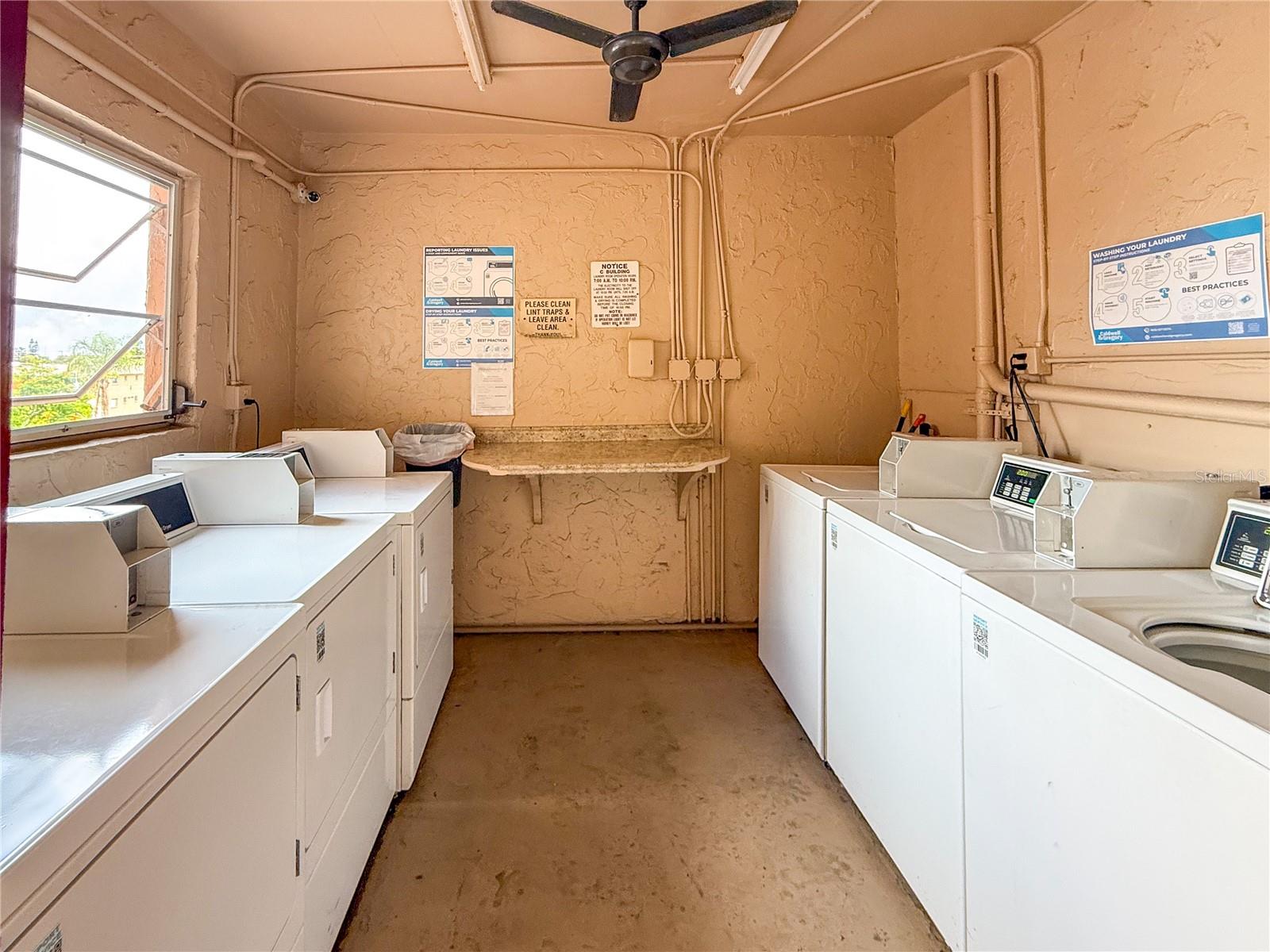 BAYSHORE ON THE LAKE APTS SEC 2 - Residential