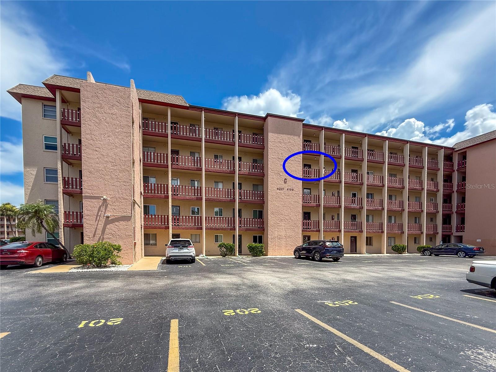 BAYSHORE ON THE LAKE APTS SEC 2 - Residential