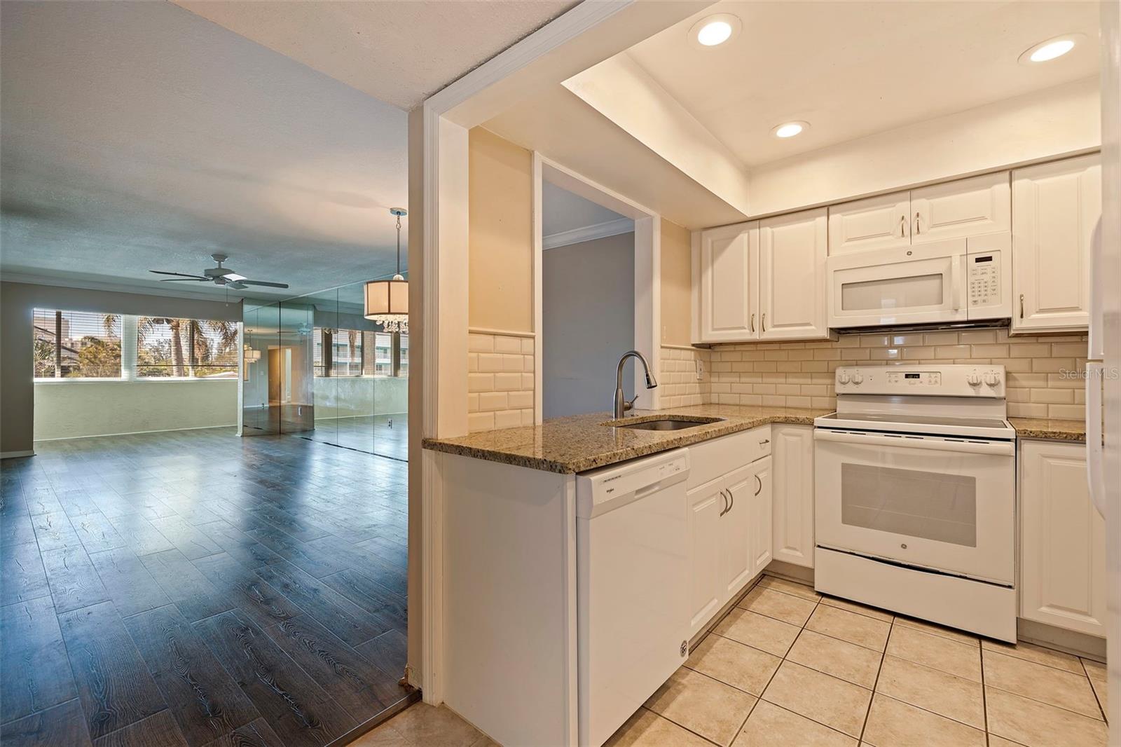 TREASURE ISLANDS POINTS WEST APTS CONDO - Residential