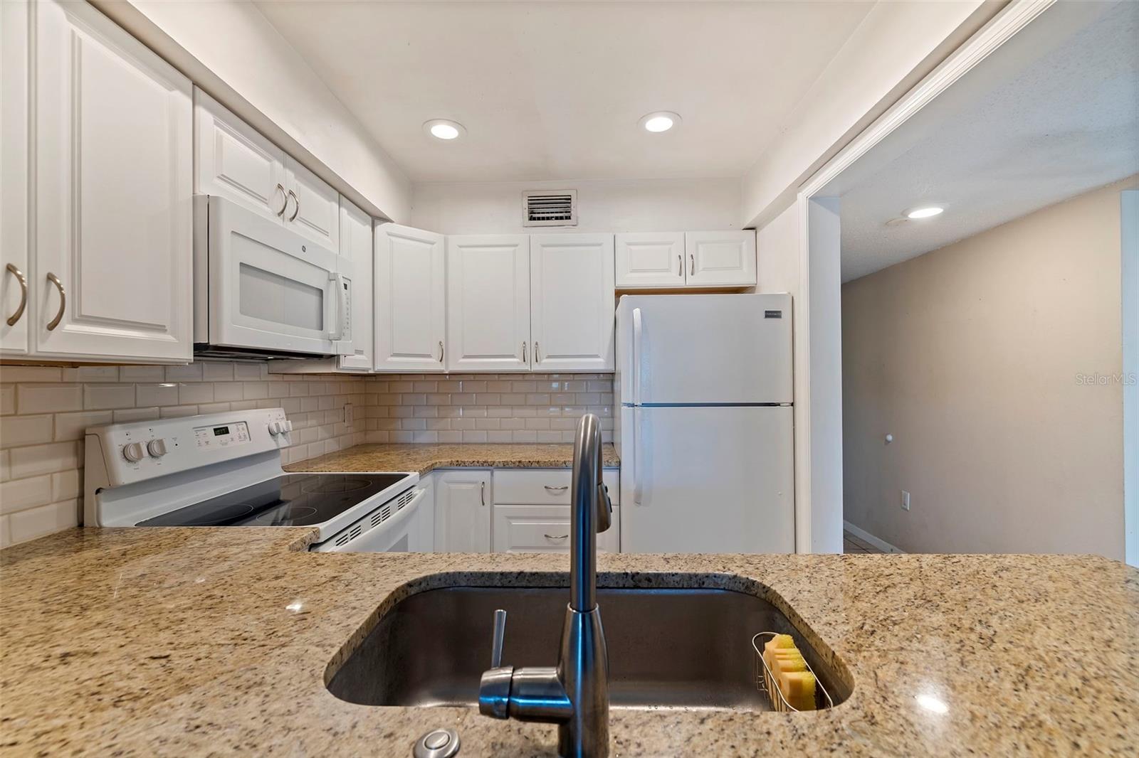 TREASURE ISLANDS POINTS WEST APTS CONDO - Residential