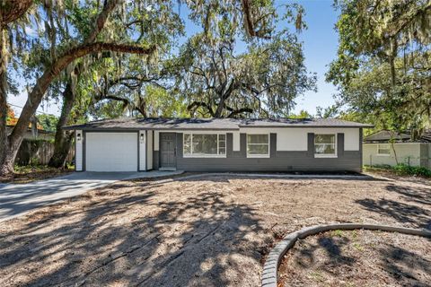 Photo of 1611 Hampton Road, Leesburg, FL 34748 (MLS # G5103343)