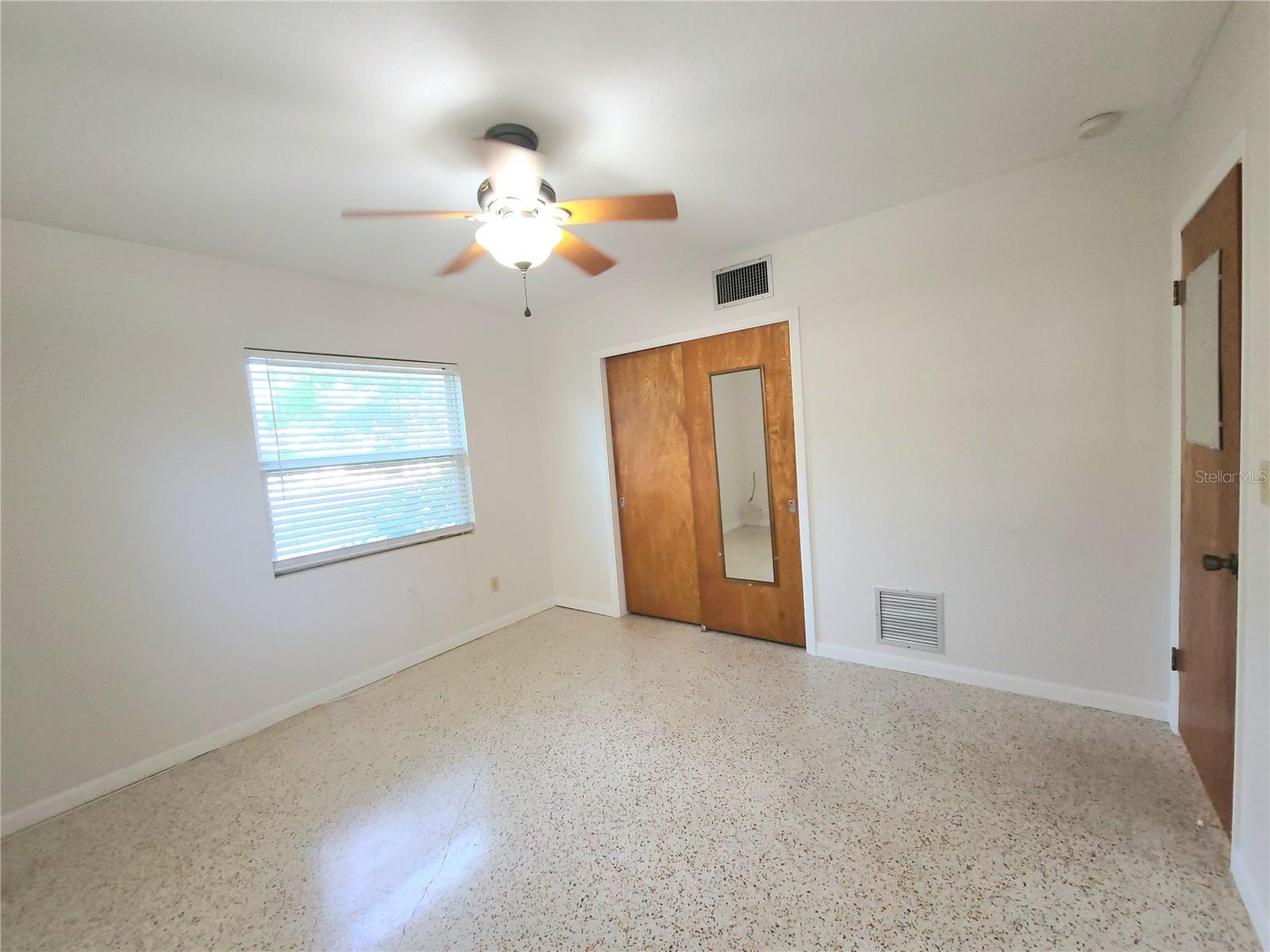 DUNEDIN LAKEWOOD ESTATES 1ST ADD - Residential