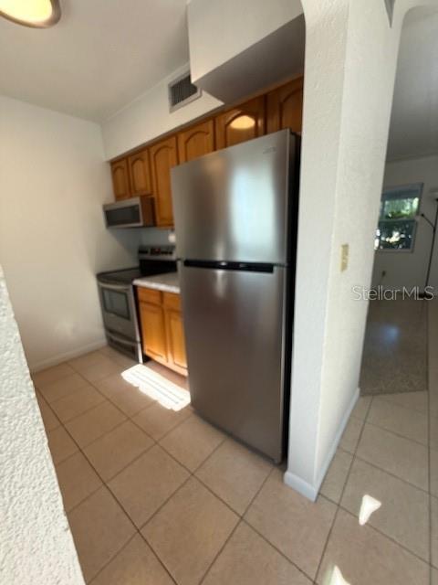 DUNEDIN LAKEWOOD ESTATES 1ST ADD - Residential