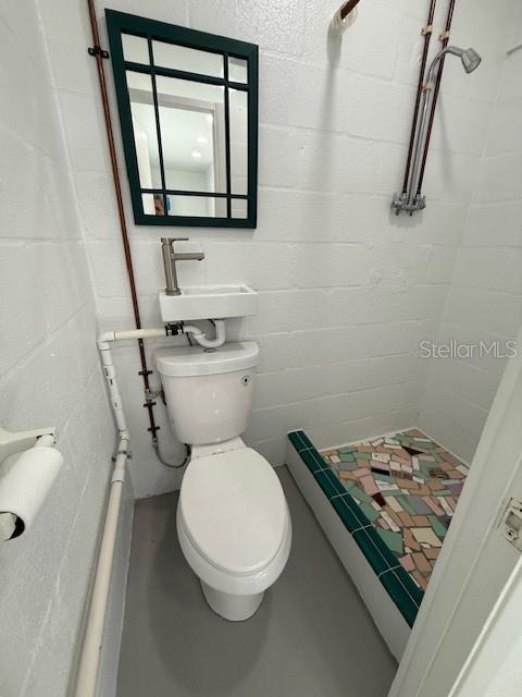 DUNEDIN LAKEWOOD ESTATES 1ST ADD - Residential