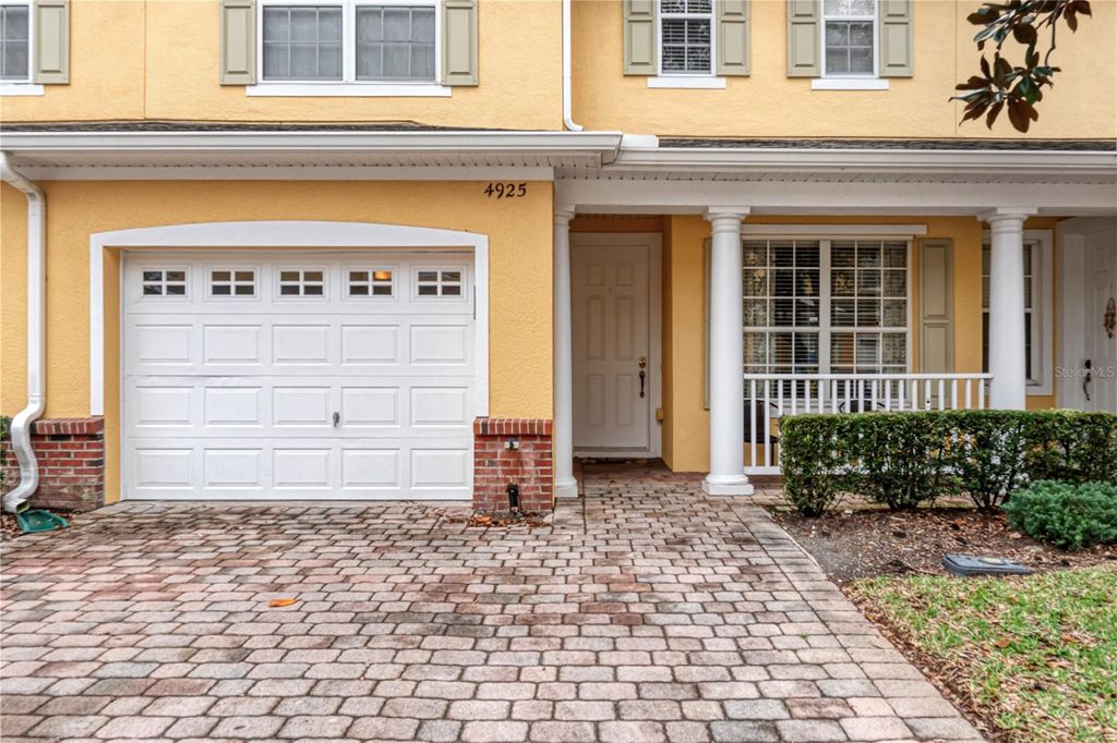 Photo of 4925 Poolside Drive, Saint Cloud, FL 34769 (MLS # S5145197)