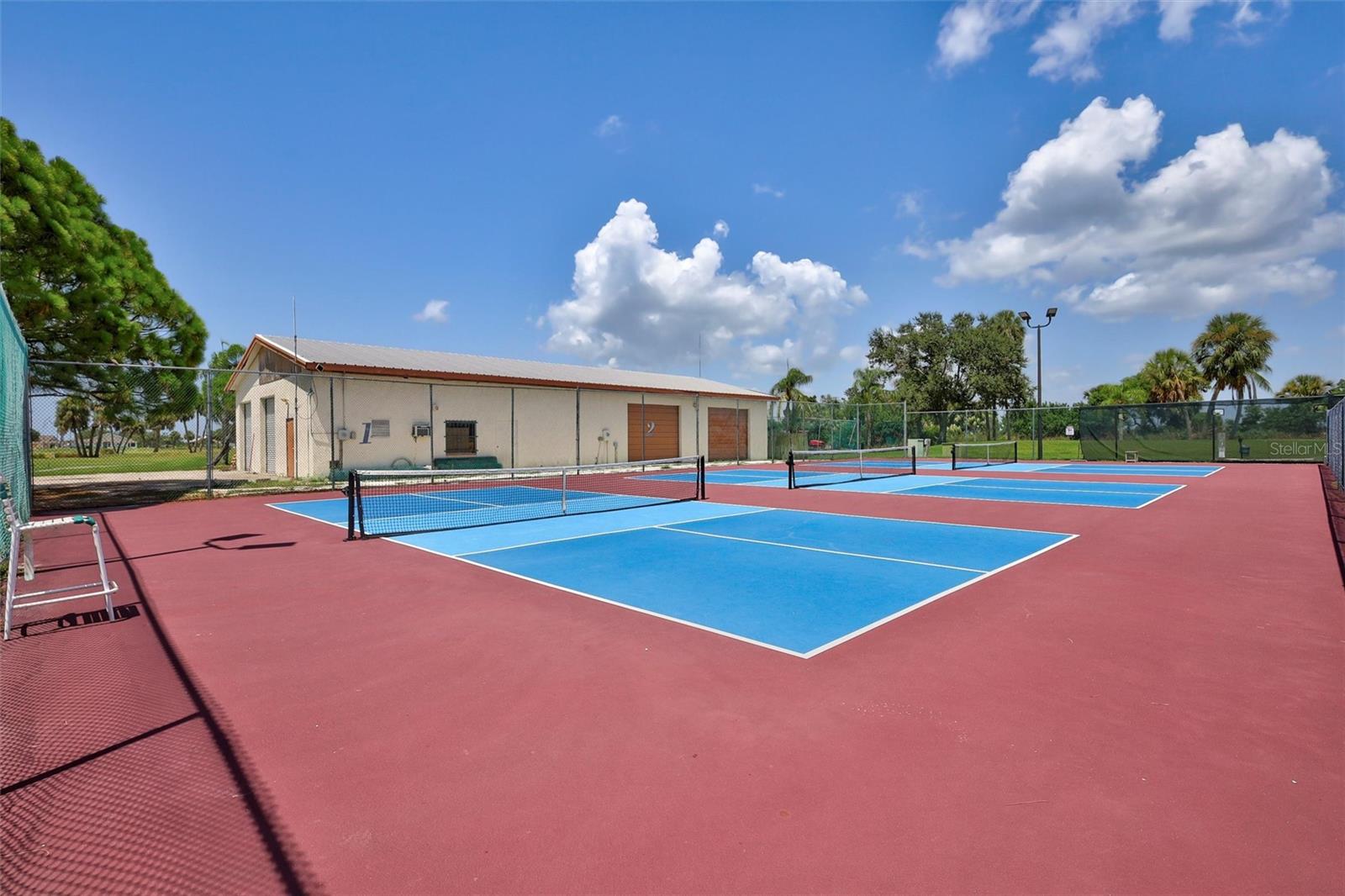 BAY CLUB PH II - Residential