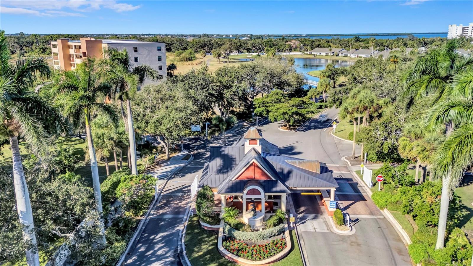 BAY CLUB PH II - Residential