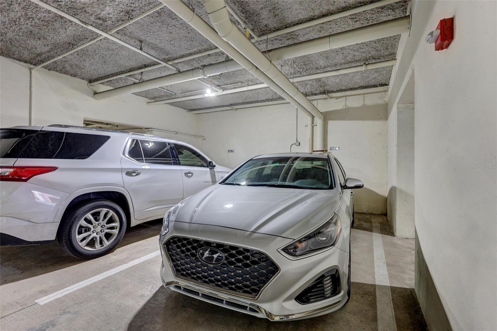 BAY CLUB PH II - Residential