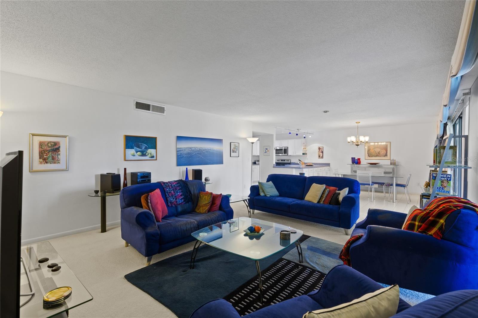 2526 SW 14TH DRIVE 212