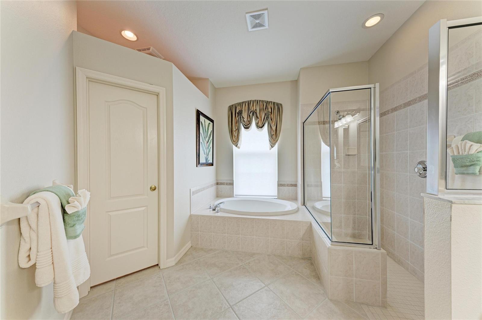 CARLYLE AT VILLAGES OF PALM-AIRE - Residential