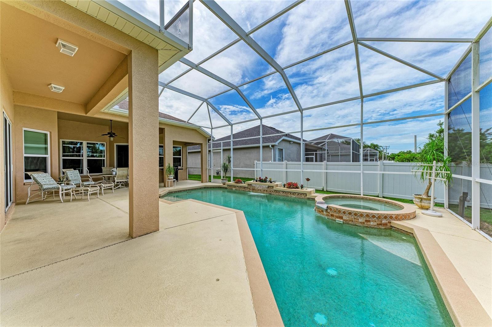 CARLYLE AT VILLAGES OF PALM-AIRE - Residential