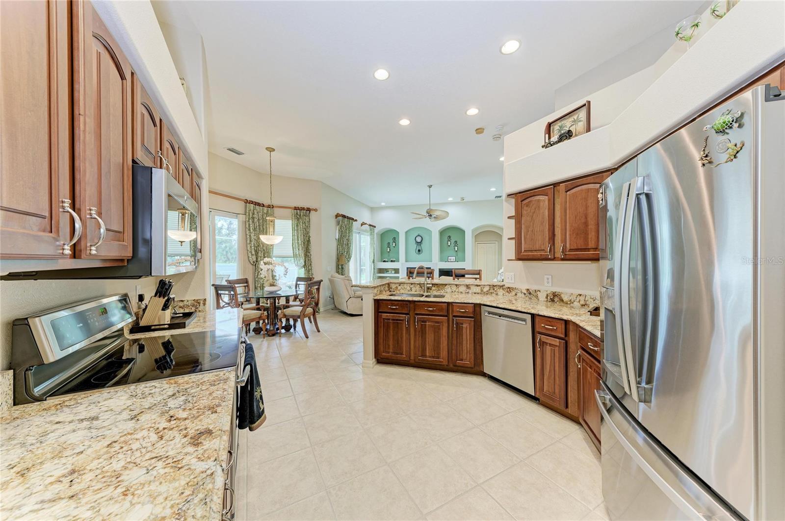 CARLYLE AT VILLAGES OF PALM-AIRE - Residential