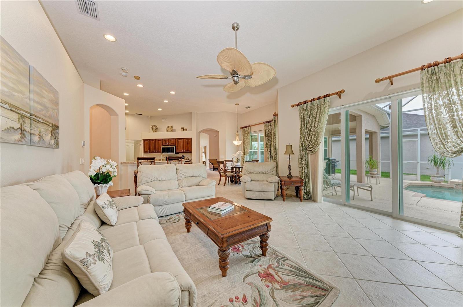 CARLYLE AT VILLAGES OF PALM-AIRE - Residential