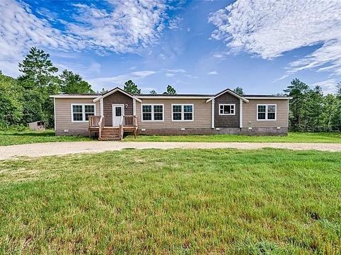 Photo of 10531 NE 93rd Lane, Bronson, FL 32621 (MLS # GC538943)