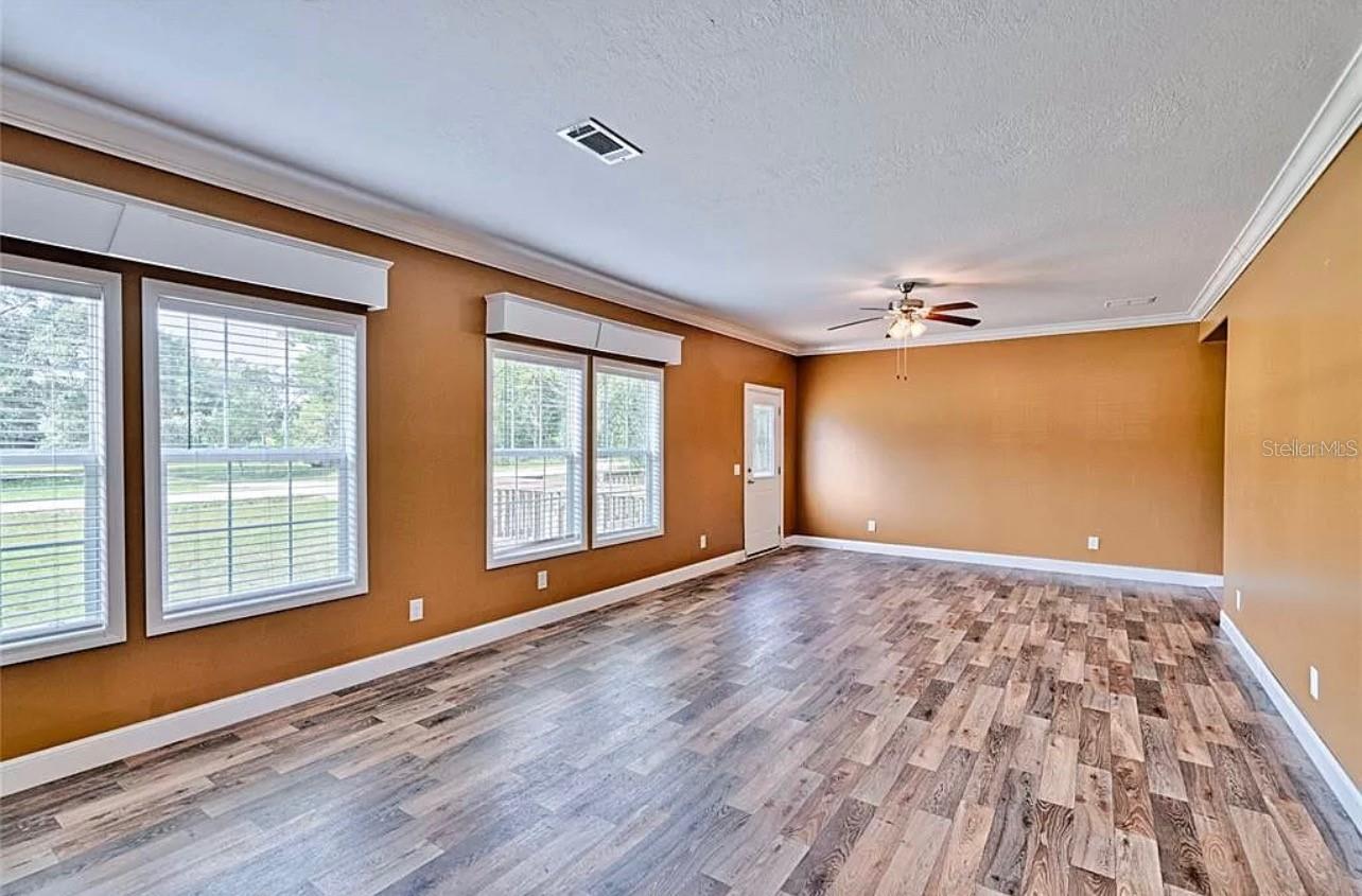 UNIVERSITY ESTATES - Residential