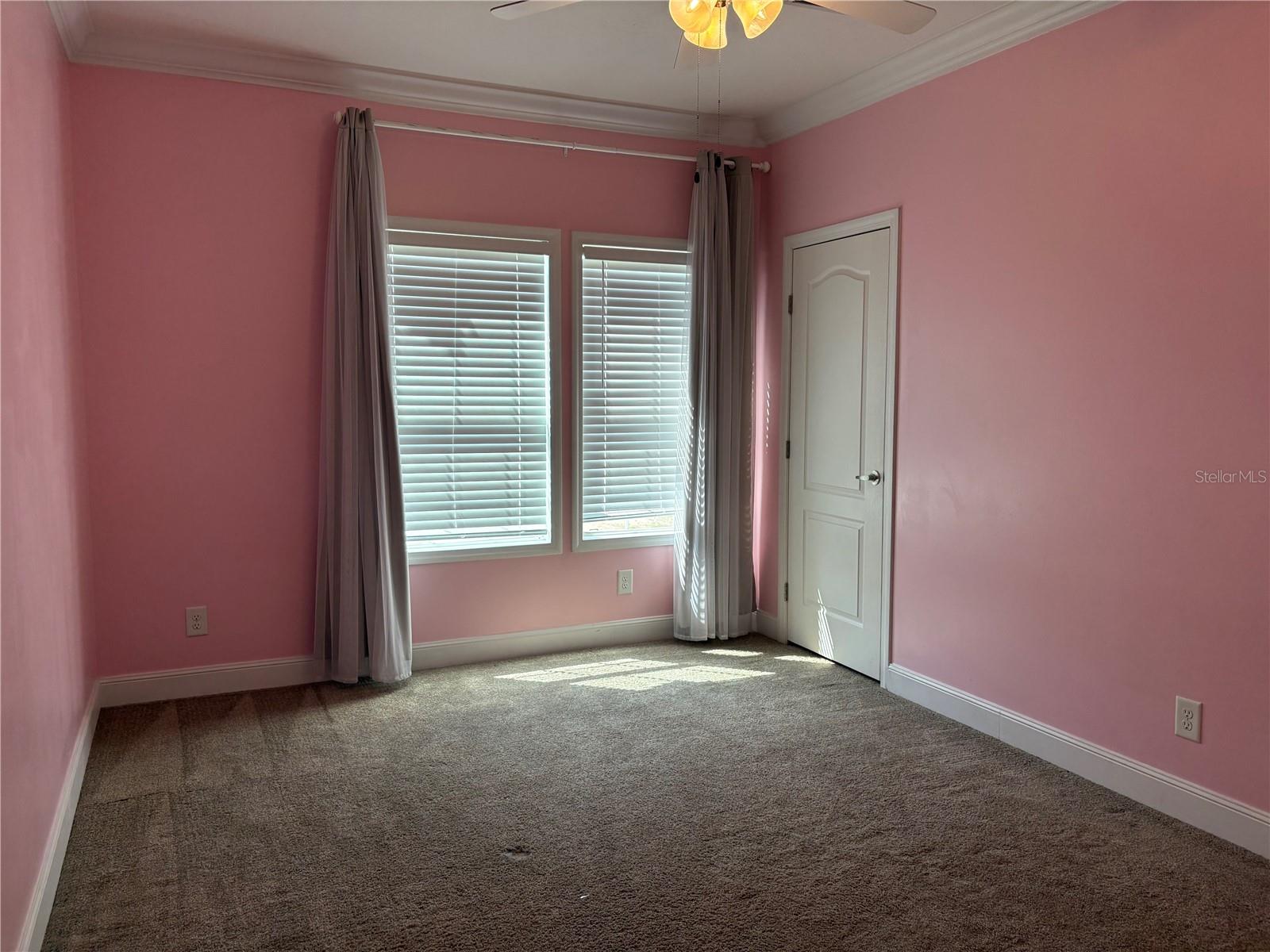 UNIVERSITY ESTATES - Residential