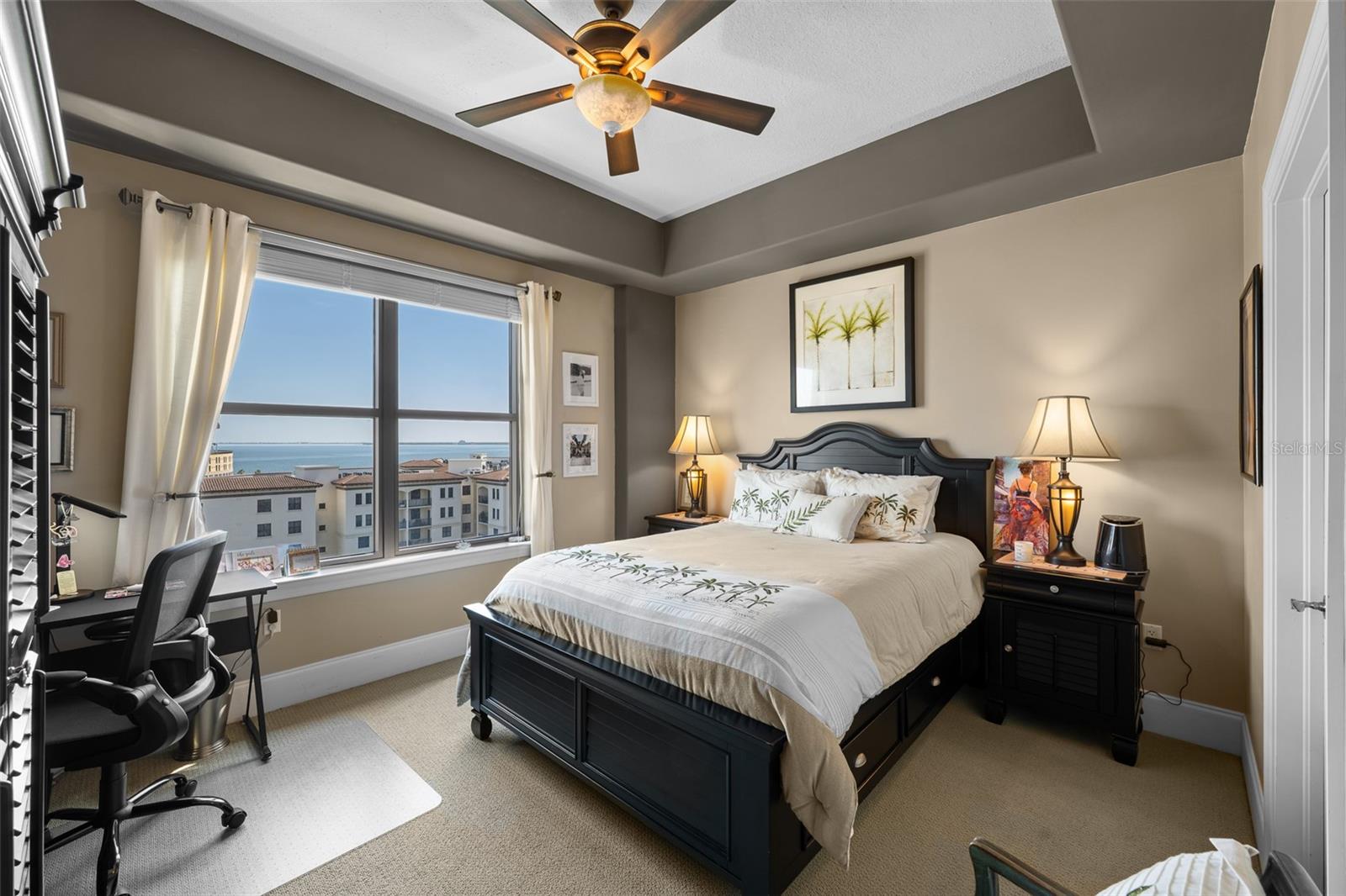 THE PARKSIDE OF ONE BAYSHORE - Residential