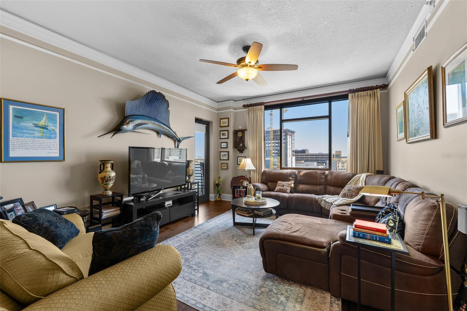 THE PARKSIDE OF ONE BAYSHORE - Residential