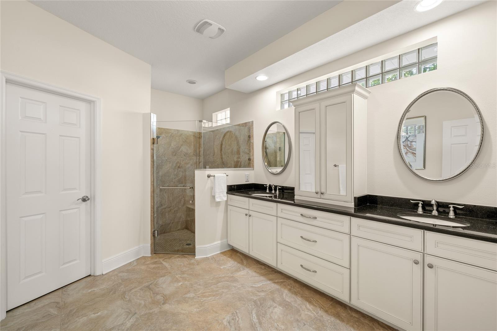 SUNSET PARK ISLES UNIT 3 - Residential