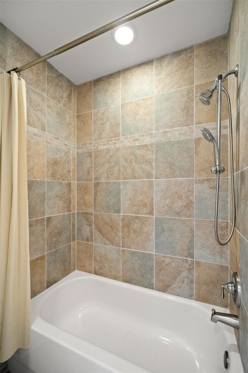 SUNSET PARK ISLES UNIT 3 - Residential