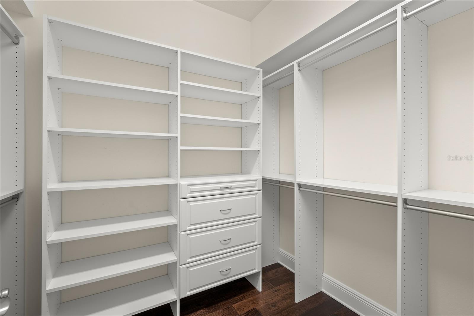 SUNSET PARK ISLES UNIT 3 - Residential