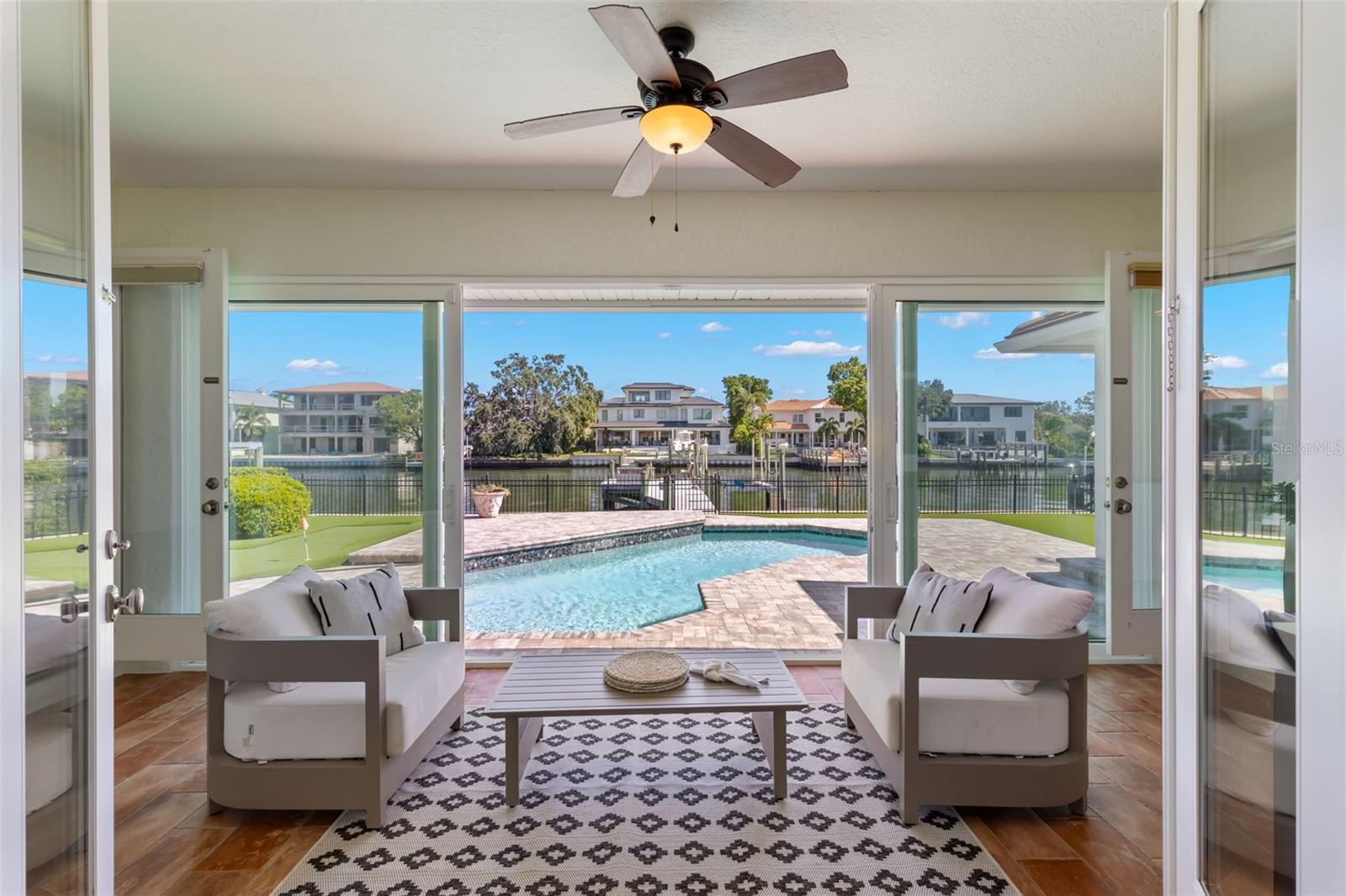 SUNSET PARK ISLES UNIT 3 - Residential