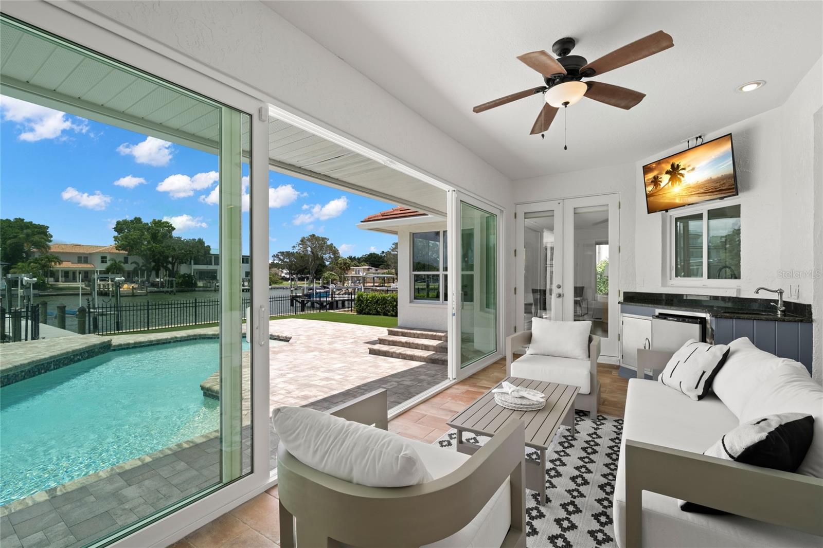 SUNSET PARK ISLES UNIT 3 - Residential