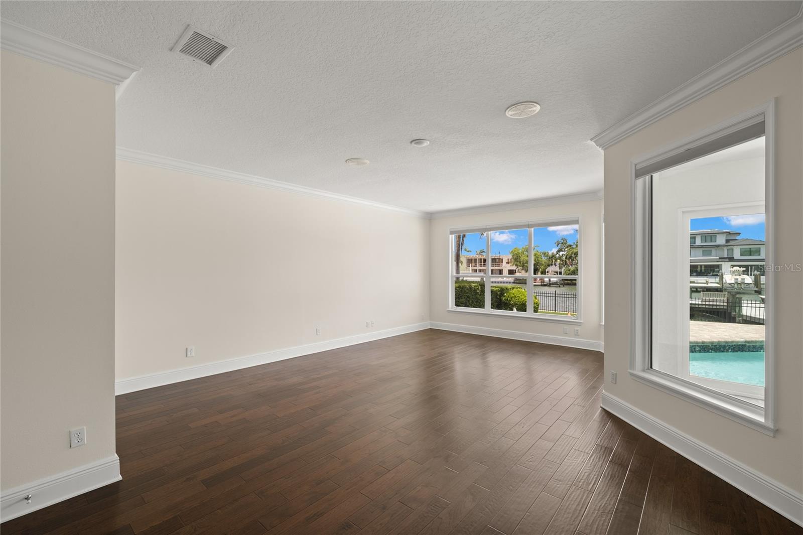 SUNSET PARK ISLES UNIT 3 - Residential