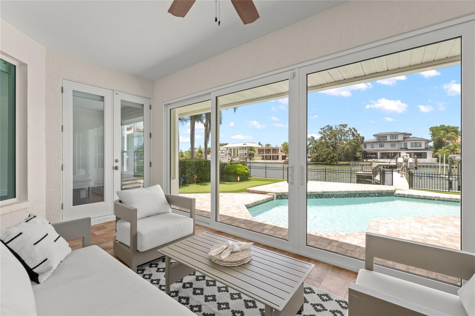 SUNSET PARK ISLES UNIT 3 - Residential