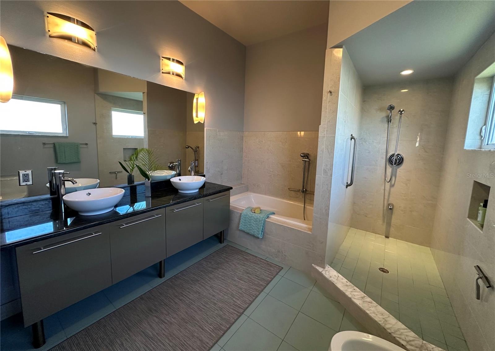WINSTON ESTATES - Residential