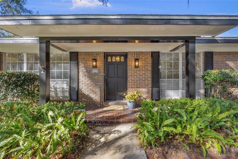 Photo of 2110 NW 46th Street, Gainesville, FL 32605 (MLS # GC536186)