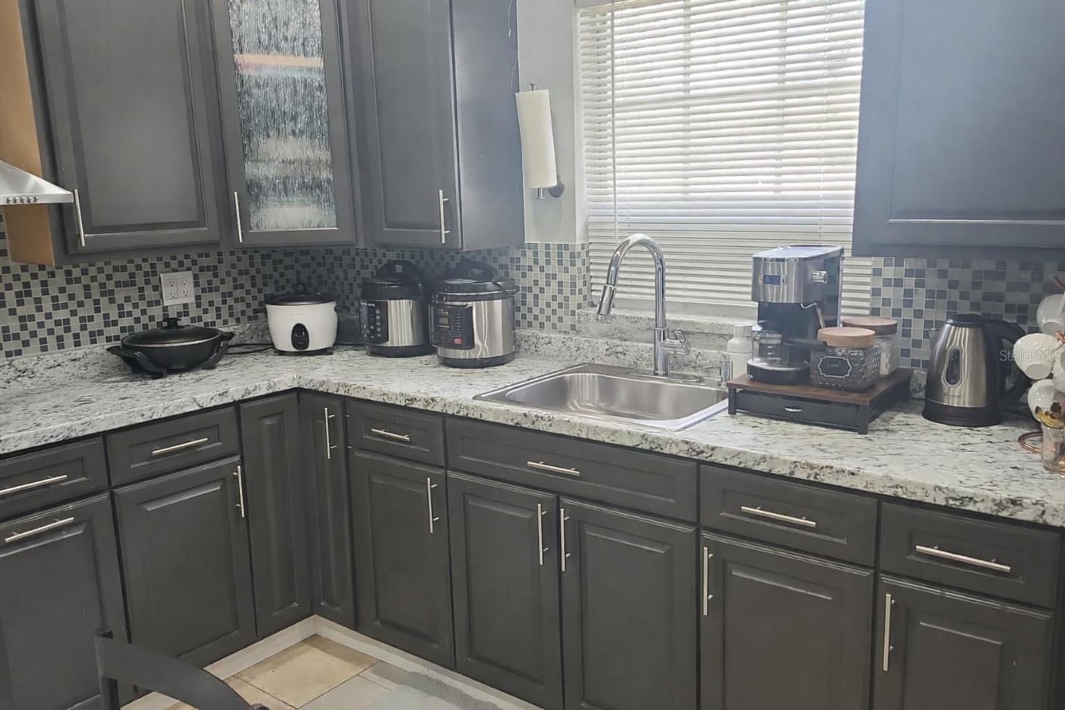 VAN SANT SUB - Residential