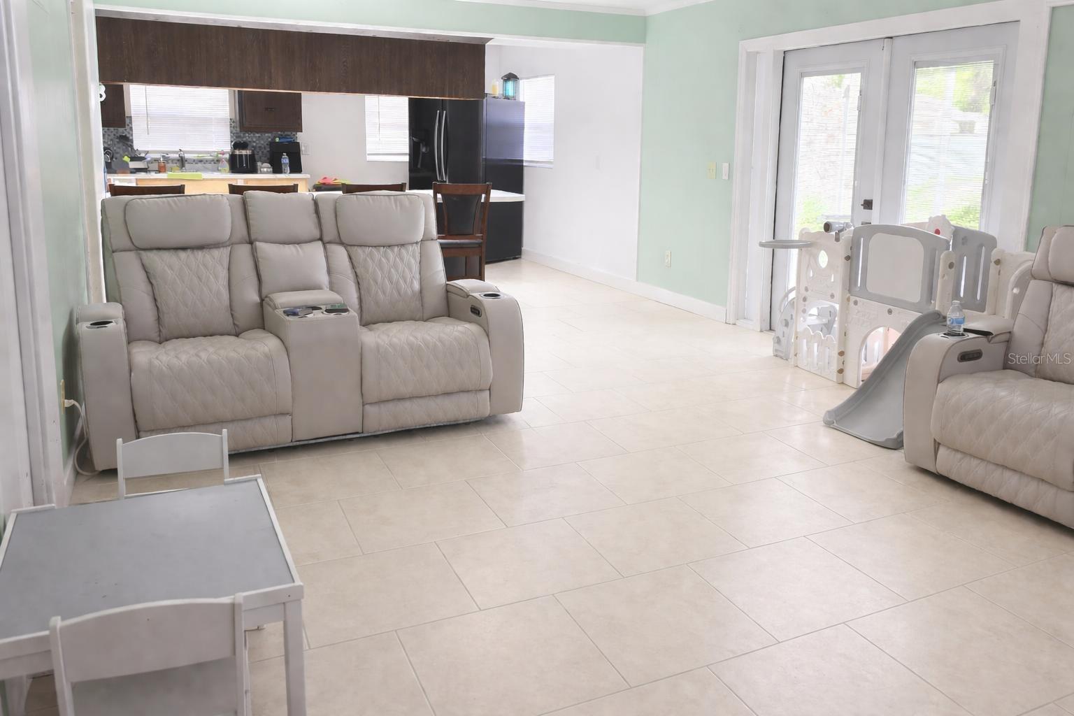 VAN SANT SUB - Residential