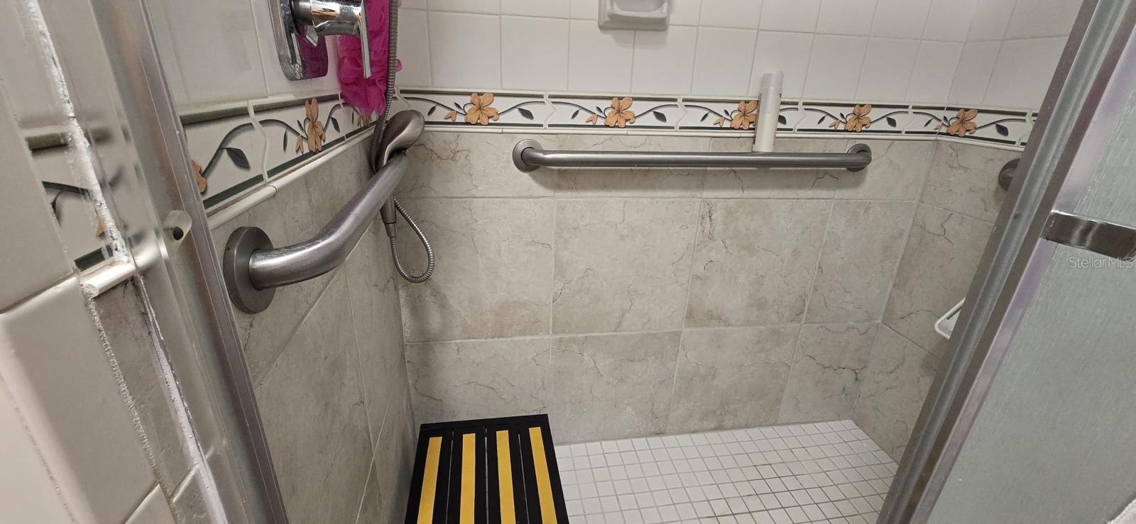 VAN SANT SUB - Residential