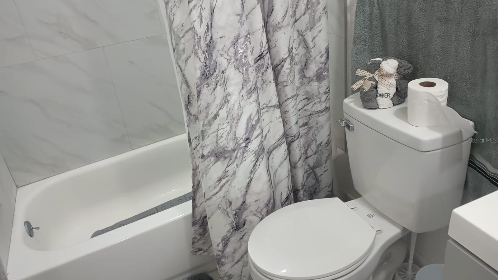 VAN SANT SUB - Residential