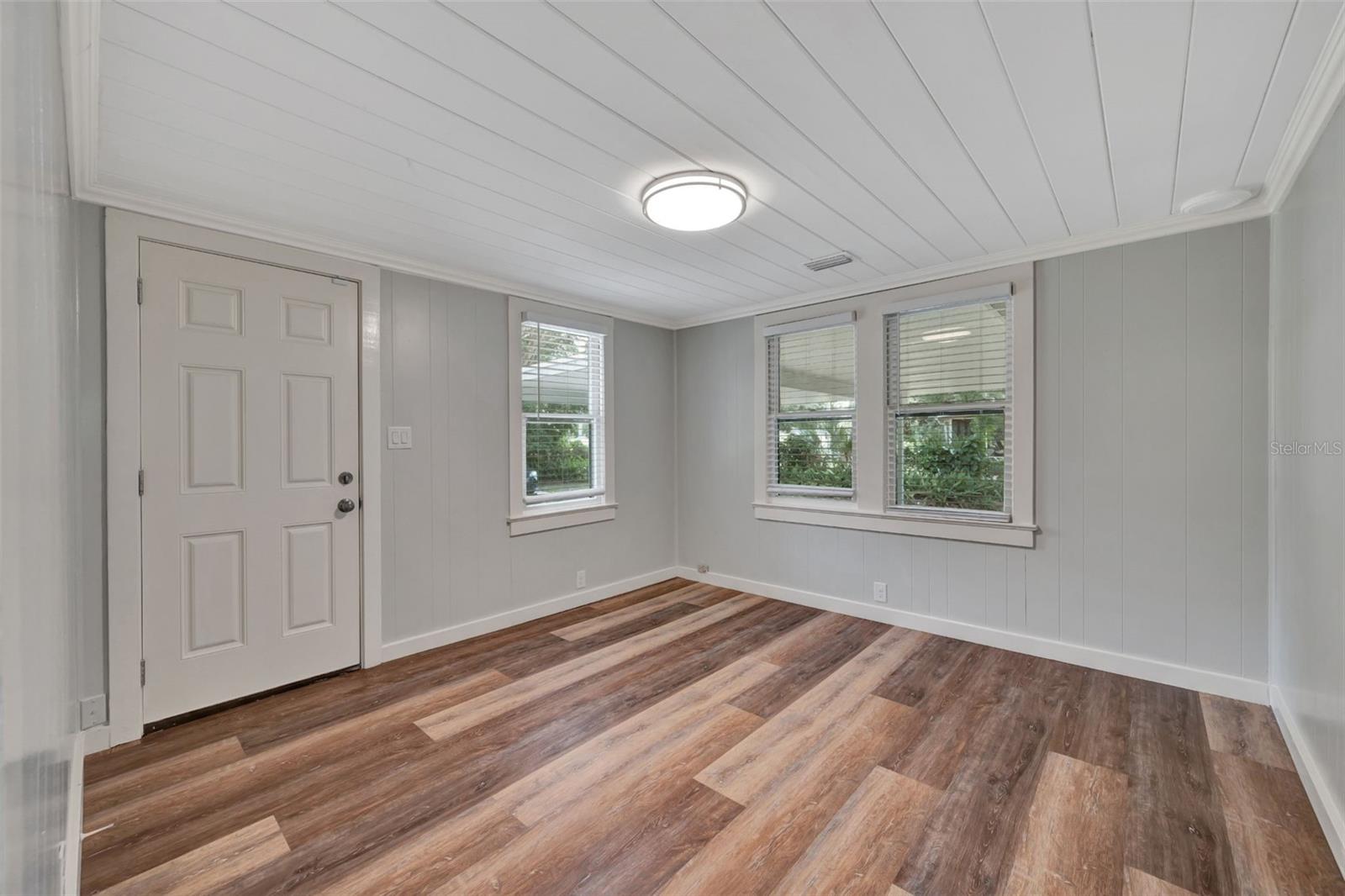 1310 COLETTA DR