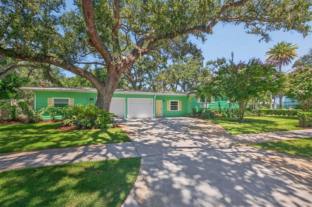 Photo of 400 Broadway, Dunedin, FL 34698 (MLS # TB8422521)