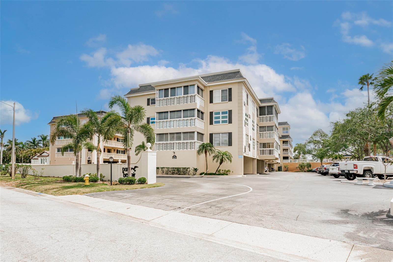 147 BLUFF VIEW DRIVE 206