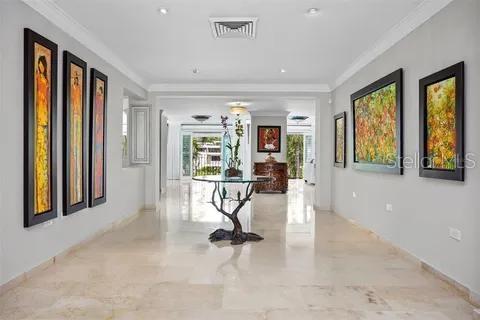 154 CALLE VIOLETA